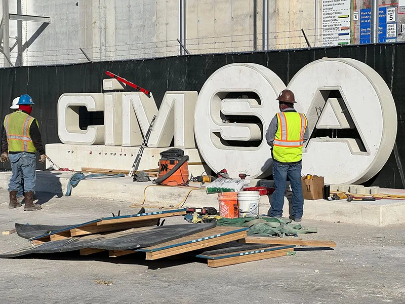 Full view of the installed CIMSA concrete monument sign