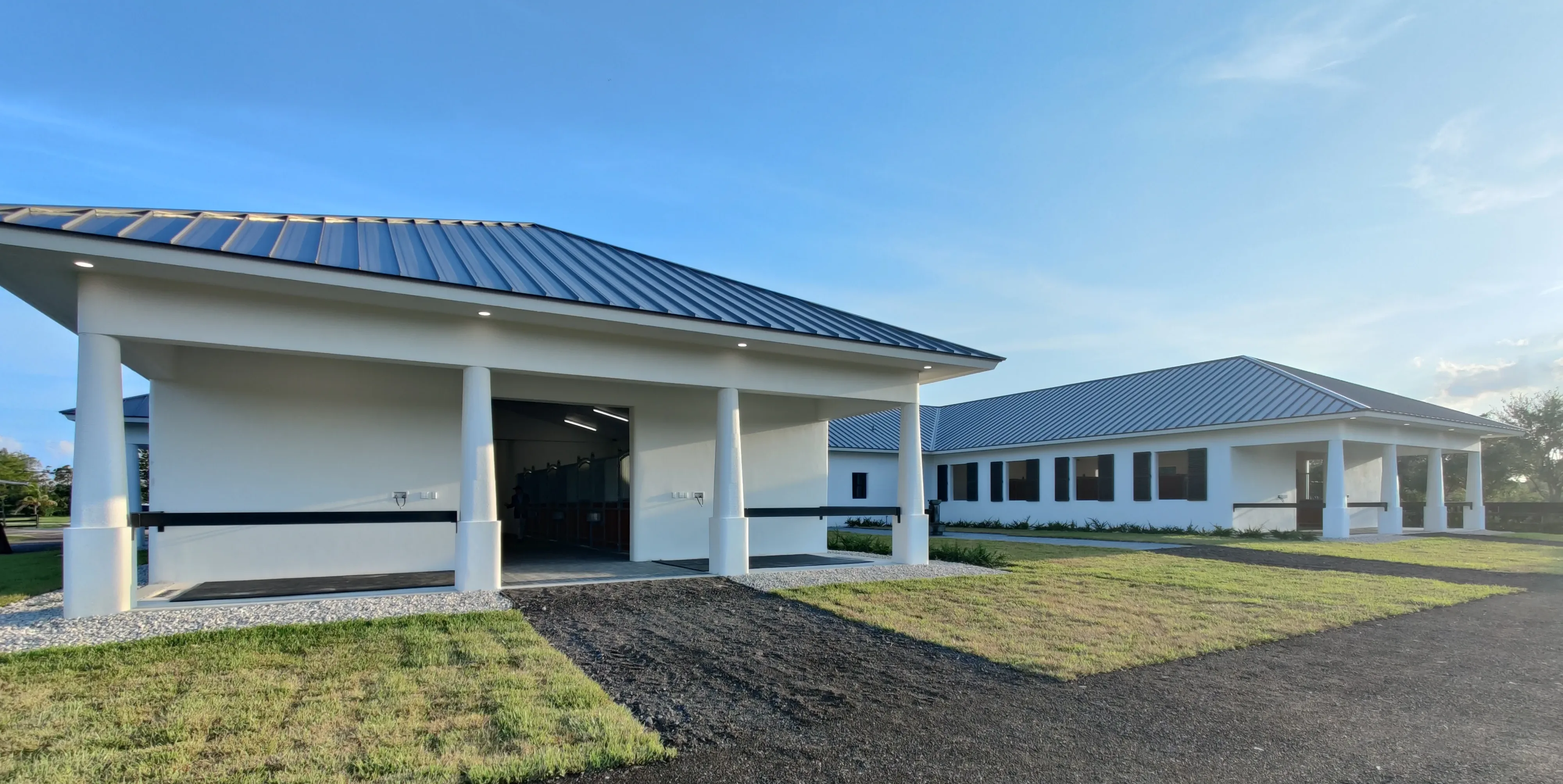 Exterior view of Wellington Farms with 3D printed concrete columns